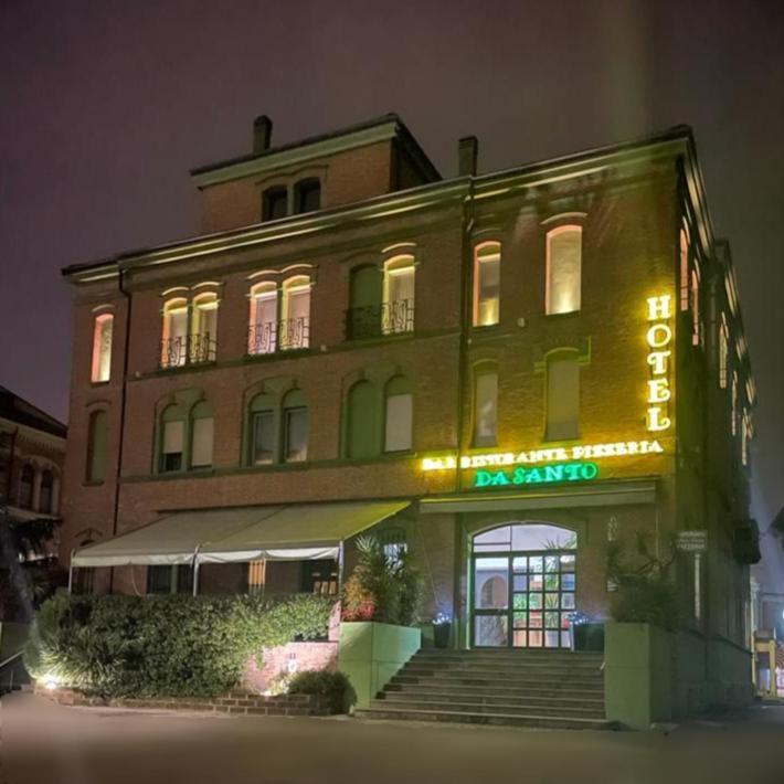 Da Santo Hotel Ristorante Pizzeria フェラーラ エクステリア 写真